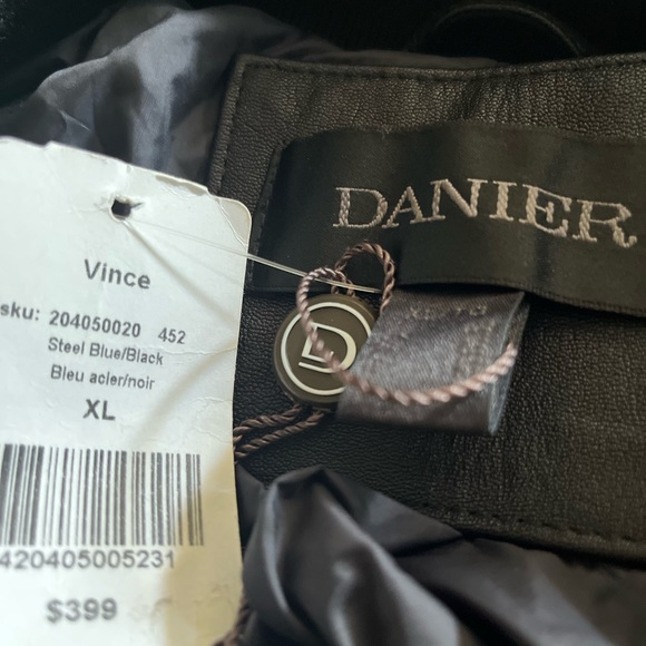 Danier leather jacket - Picture 4 of 4